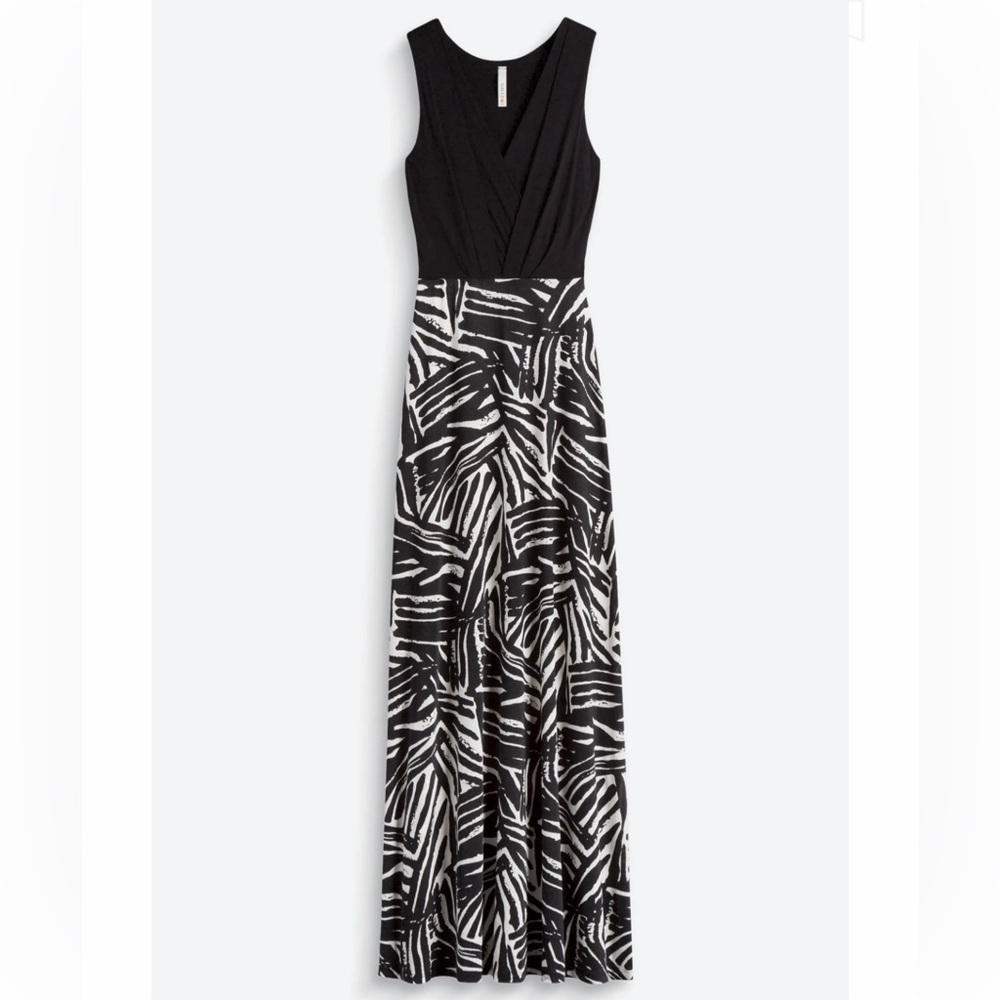 Gilli Black Sleeveless Maxi with Black & White Abstract Skirt